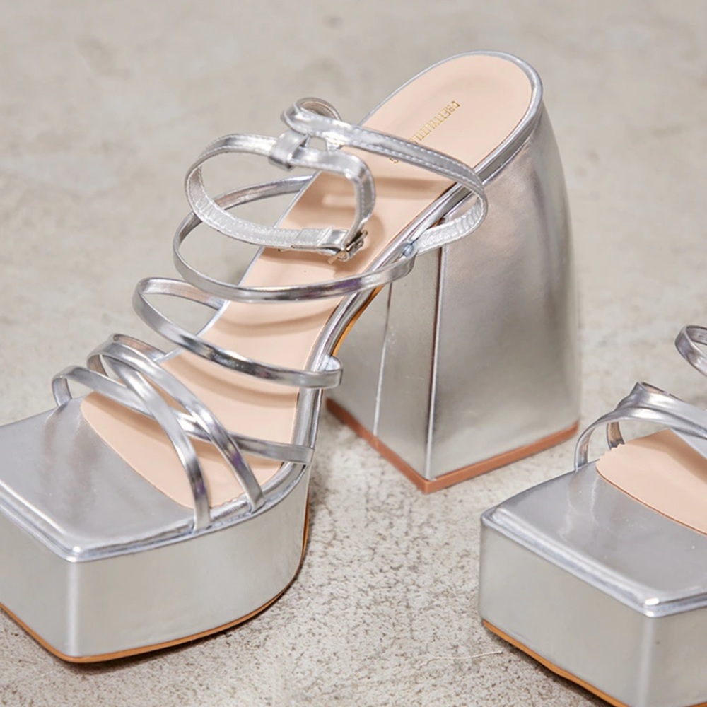 Pretty Little Thing Metallic Silver Heels NWT 9